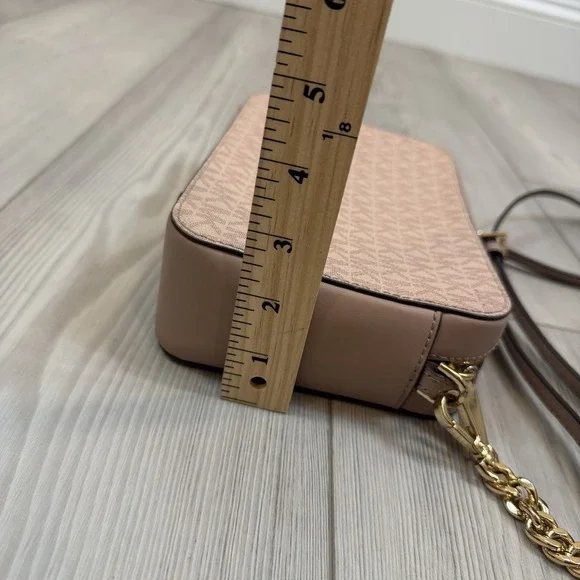 MICHAEL KORS Ginny Jet Set Medium Logo Camera Box Purse Crossbody Bag 32F8GF5M2B